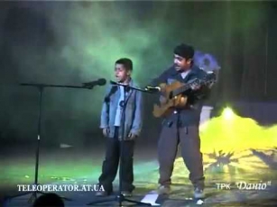 Цыганский мальчик перепел песню А. Барыкина - Я буду долго гнать велосипед