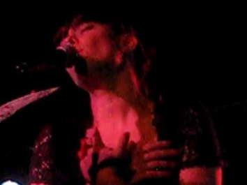 Lenka - Like a Song (a cappella version) live @ Mercury Lounge, NYC [13.11.09].AVI