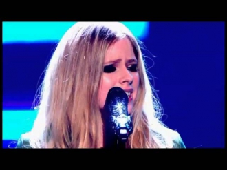 Avril Lavigne - Here's To Never Growing Up (Live The Voice UK)
