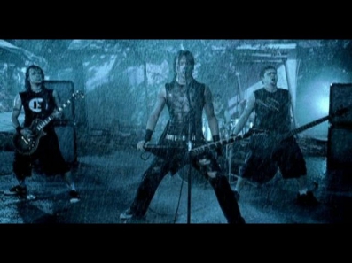 Bullet For My Valentine - Tears Don't Fall (OFFICIAL VIDEO)