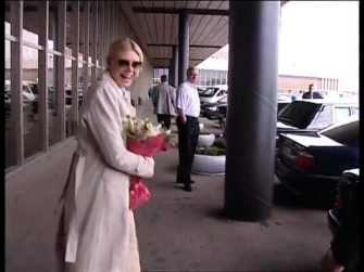 Никита Пета Уилсон (Peta Wilson) теряет чемоданы в Москве