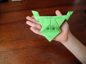 Оригами от Софийки (11 лет): как сделать прыгающую лягушку