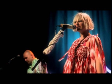 Sia - Chandelier (Live at Howard Stern Show 2014)