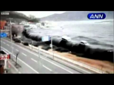 Страшные кадры цунами в Японии! после землетрясения