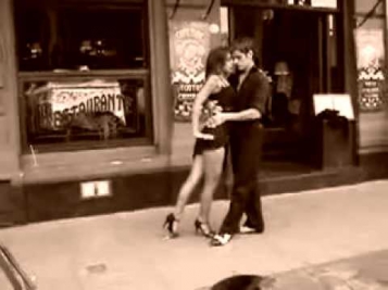 Уличное танго